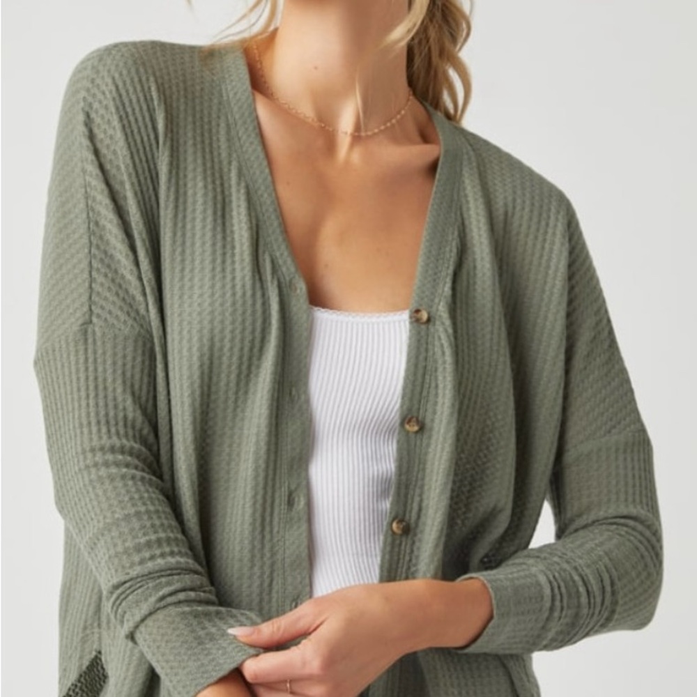 SHEIN Green Ribbed Cardigan with V-Neck & matching Shorts